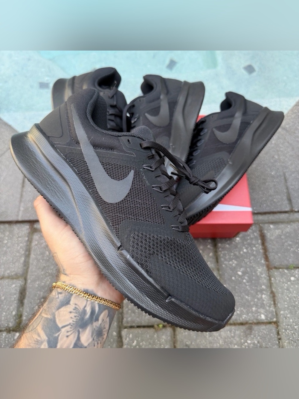 NIKE RUN SWIFT 3 RUNNING SHOES SNEAKERS ALL BLACK DR2698-003 WMNS SIZE 12